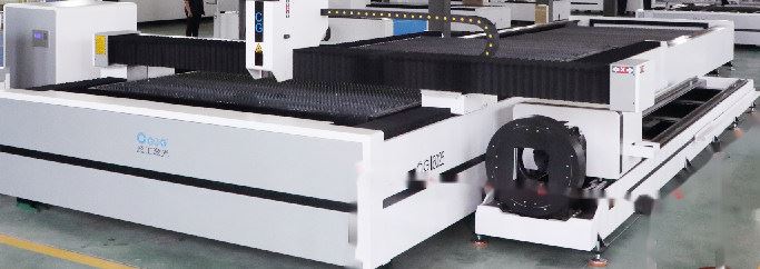 Raycus 3015 cnc fiber laser metal cutting machine Raycus 3015 cnc fiber laser metal cutting machine